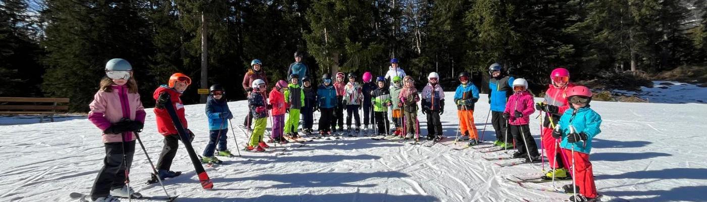 Skitag am Stoanmandllift - Volksschule Forchach und Vorderhornbach