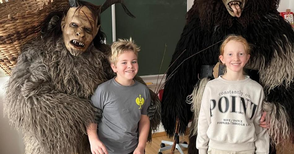 Kinder mit Krampus